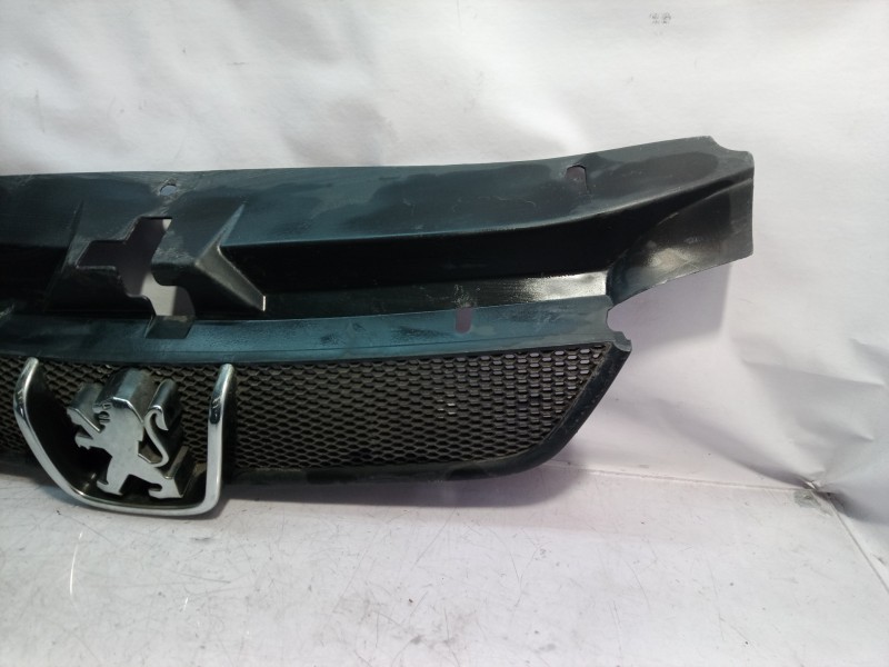Recambio de rejilla delantera para peugeot 406 break (s1/s2) referencia OEM IAM   