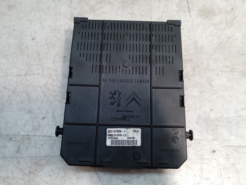 Recambio de caja reles / fusibles para citroën c4 picasso exclusive referencia OEM IAM 281208364 281208364 966405908001