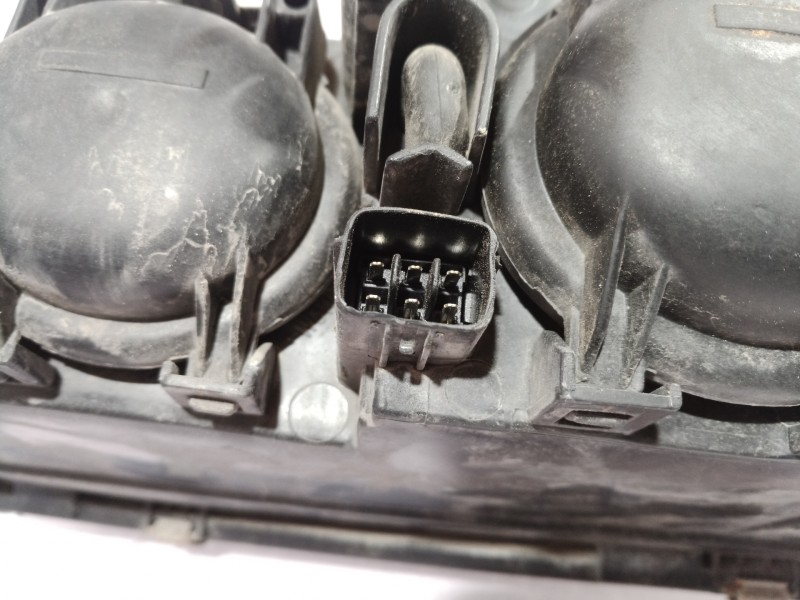 Recambio de faro derecho para mazda 626 monovolumen (gw) 2.0 exclusive (85kw) referencia OEM IAM   