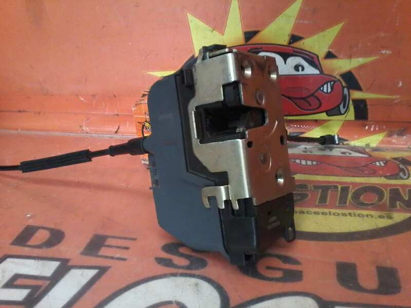 Recambio de cerradura puerta delantera derecha para renault laguna (b56) referencia OEM IAM   