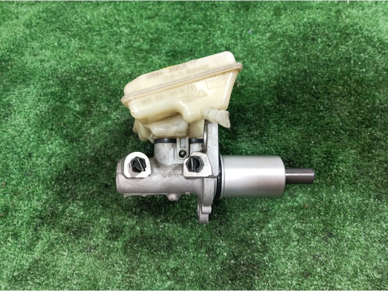 Recambio de bomba freno para audi a4 avant (8e) 2.5 tdi (120kw) referencia OEM IAM 8E0611301G 8E0611301G 8E0611301G