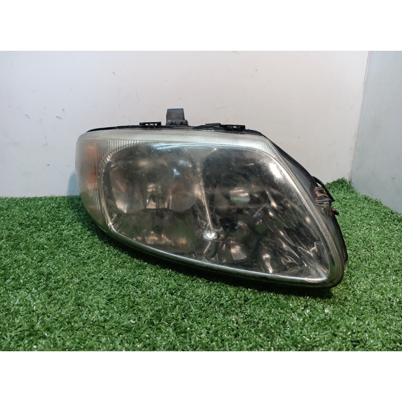 Recambio de faro derecho para chrysler grand voyager limited referencia OEM IAM 04857702ABF 04857702ABF 5870200000