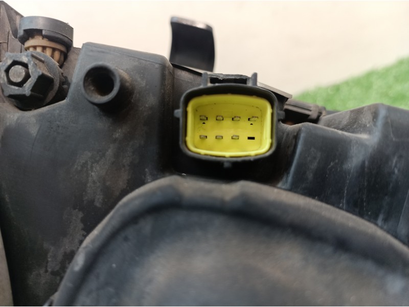 Recambio de faro derecho para chrysler grand voyager limited referencia OEM IAM 04857702ABF 04857702ABF 5870200000