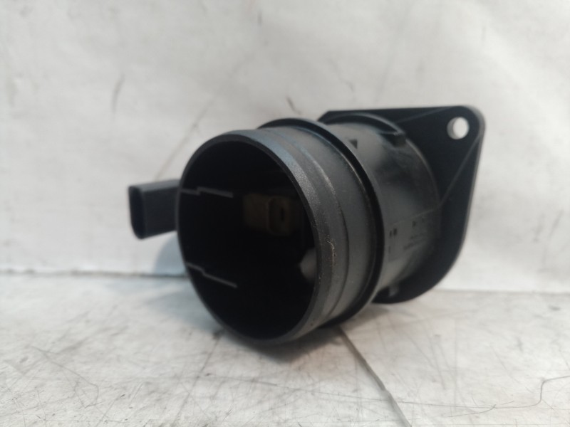 Recambio de caudalimetro para volkswagen golf vi (5k1) rabbit referencia OEM IAM 03L906461 03L906461 03L906461