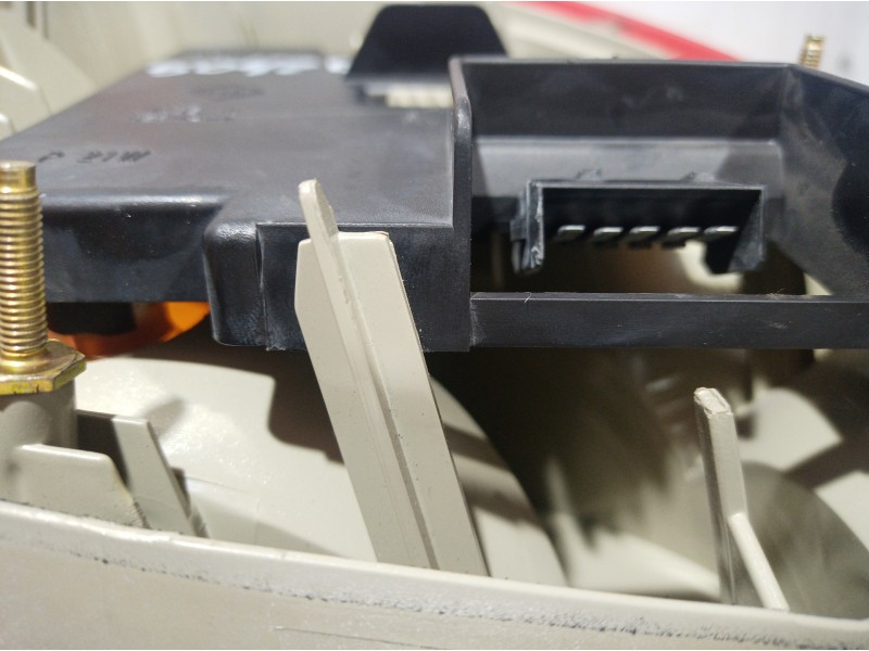 Recambio de piloto trasero derecho para ford fiesta berlina básico referencia OEM IAM 96FG13N004 96FG13N004 96FG13N004