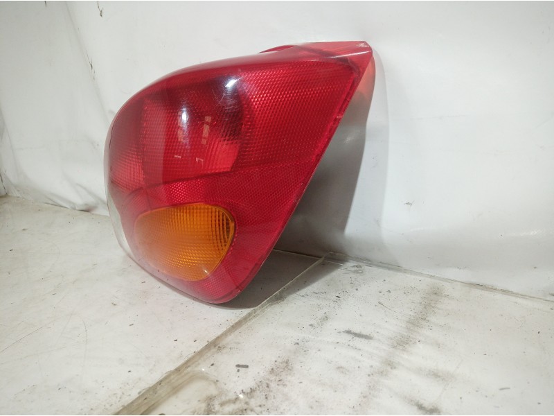 Recambio de piloto trasero derecho para ford fiesta berlina básico referencia OEM IAM 96FG13N004 96FG13N004 96FG13N004