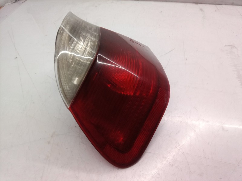 Recambio de piloto trasero izquierdo para bmw serie 3 berlina (e46) 320d referencia OEM IAM 014441906L 014441906 014441906