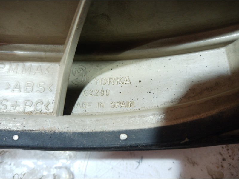 Recambio de piloto trasero izquierdo para opel zafira a elegance referencia OEM IAM  62280 62280