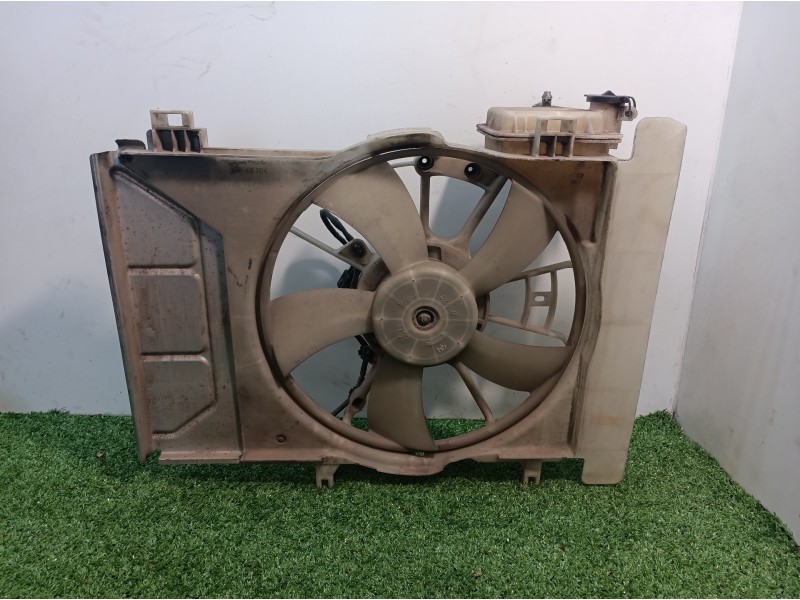 Recambio de electroventilador para toyota yaris (ksp9/scp9/nlp9) básico referencia OEM IAM 1680008260 1680008260 1680008260