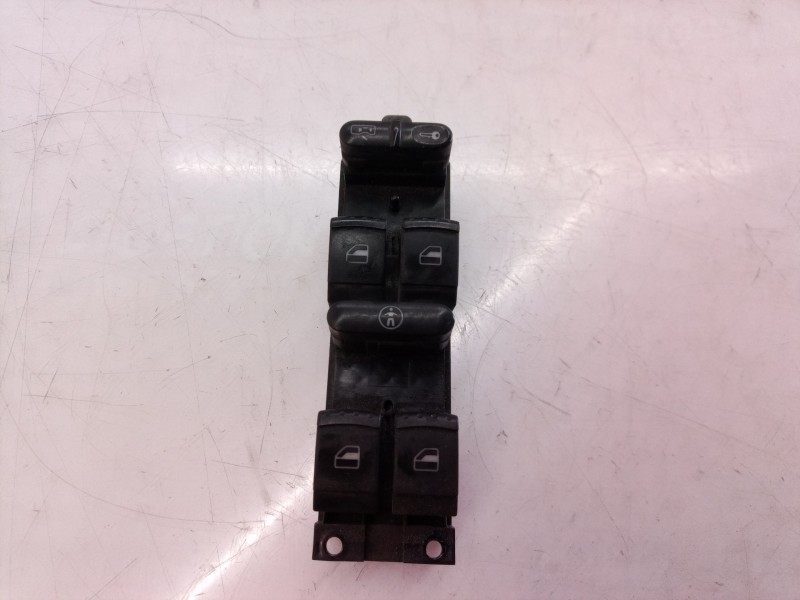 Recambio de mando elevalunas delantero izquierdo para volkswagen passat berlina (3b2) comfortline referencia OEM IAM F005S00011 