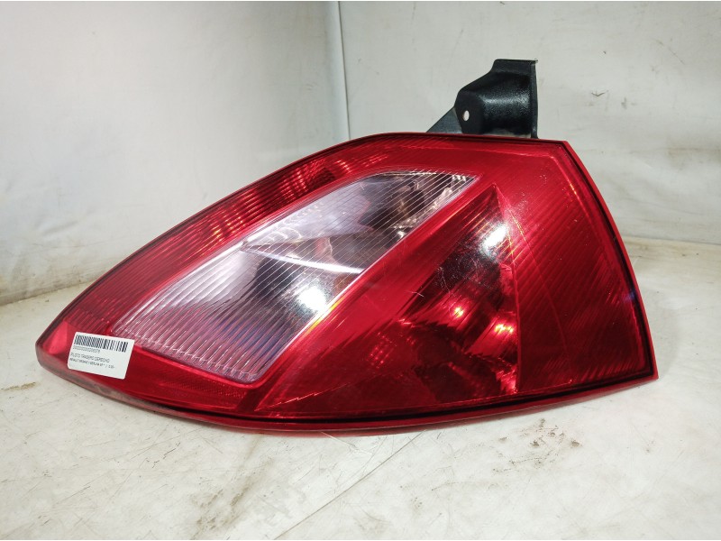 Recambio de piloto trasero derecho para renault megane ii berlina 5p referencia OEM IAM 8200073237 8200073237 8200073237