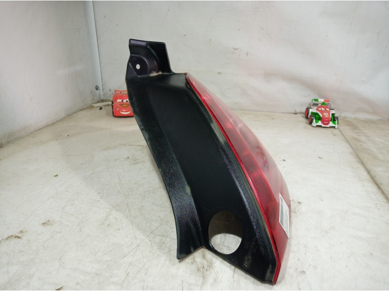 Recambio de piloto trasero derecho para renault megane ii berlina 5p referencia OEM IAM 8200073237 8200073237 8200073237