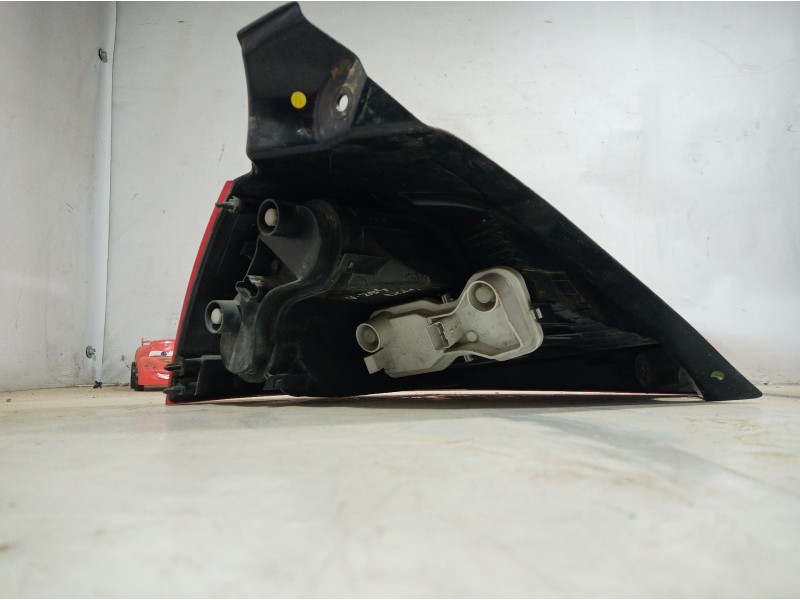 Recambio de piloto trasero derecho para renault megane ii berlina 5p referencia OEM IAM 8200073237 8200073237 8200073237