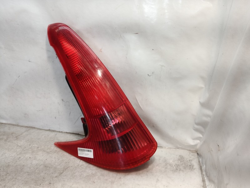 Recambio de piloto trasero izquierdo para peugeot 206 sw referencia OEM IAM   