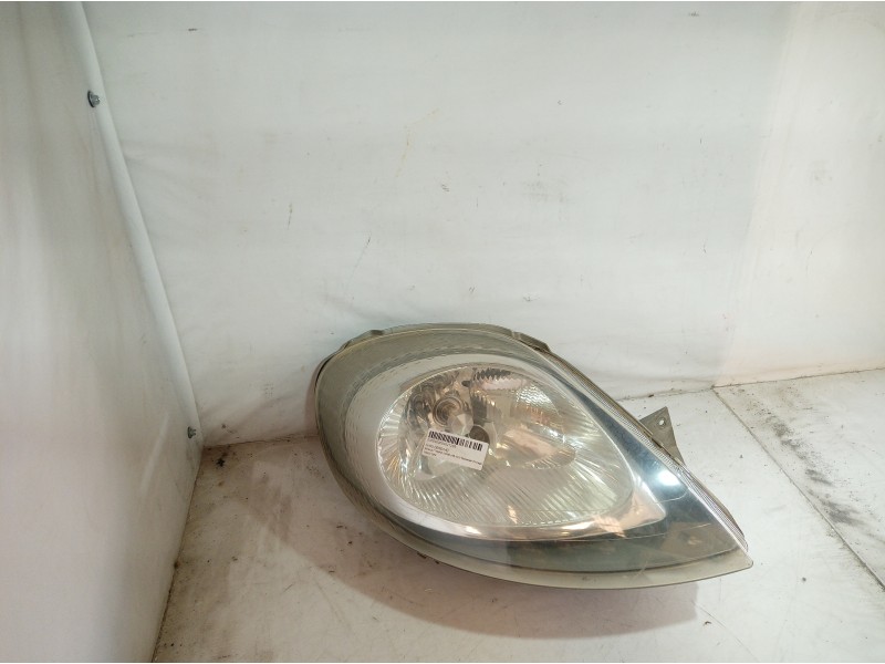 Recambio de faro derecho para renault trafic combi (ab 4.01) passenger privilege referencia OEM IAM 91165720 91165720 91165720