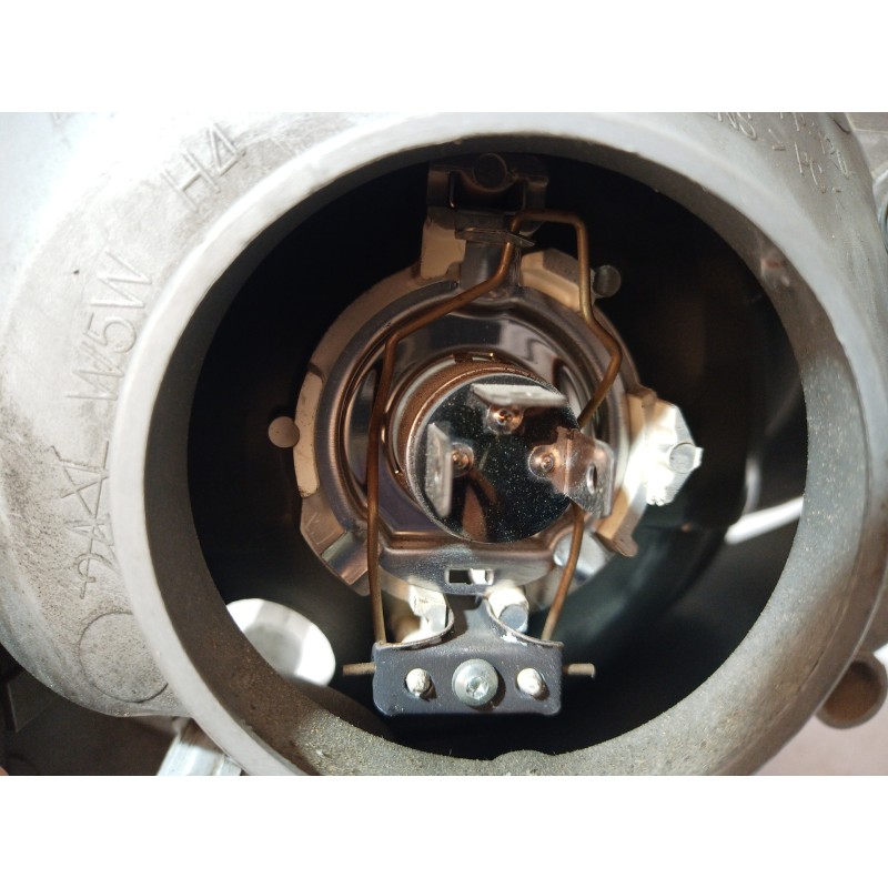 Recambio de faro derecho para renault trafic combi (ab 4.01) passenger privilege referencia OEM IAM 91165720 91165720 91165720