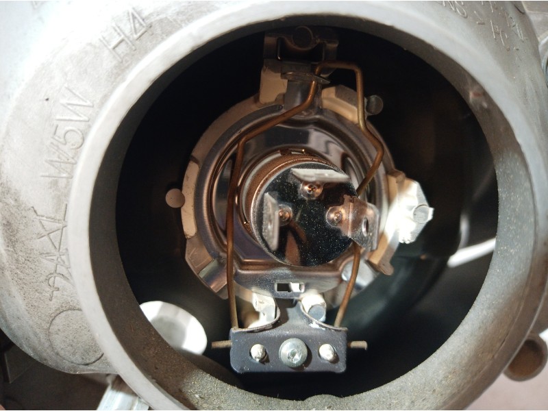 Recambio de faro derecho para renault trafic combi (ab 4.01) passenger privilege referencia OEM IAM 91165720 91165720 91165720