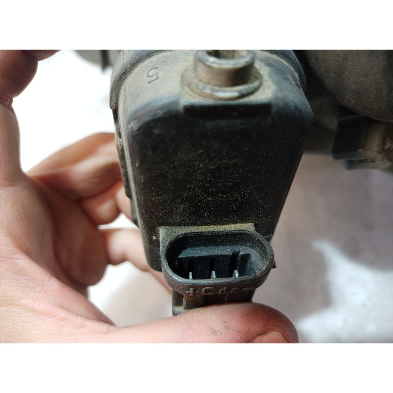 Recambio de faro derecho para renault trafic combi (ab 4.01) passenger privilege referencia OEM IAM 91165720 91165720 91165720