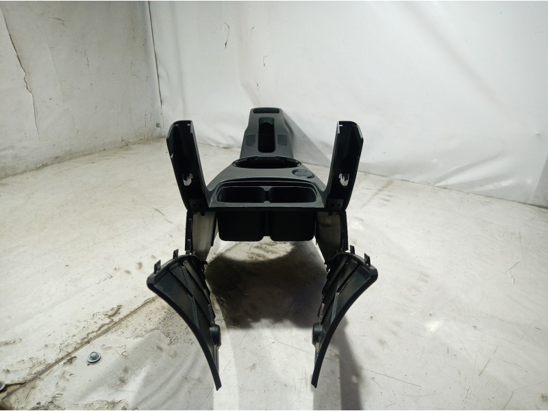 Recambio de consola central tras. para suzuki swift berlina (mz) 1.3 ddis diesel cat referencia OEM IAM   