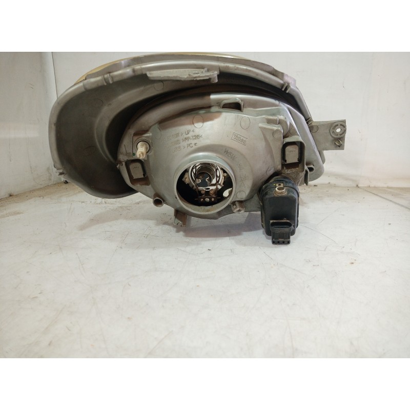 Recambio de faro izquierdo para renault trafic combi (ab 4.01) passenger privilege referencia OEM IAM 91165719 91165719 91165719