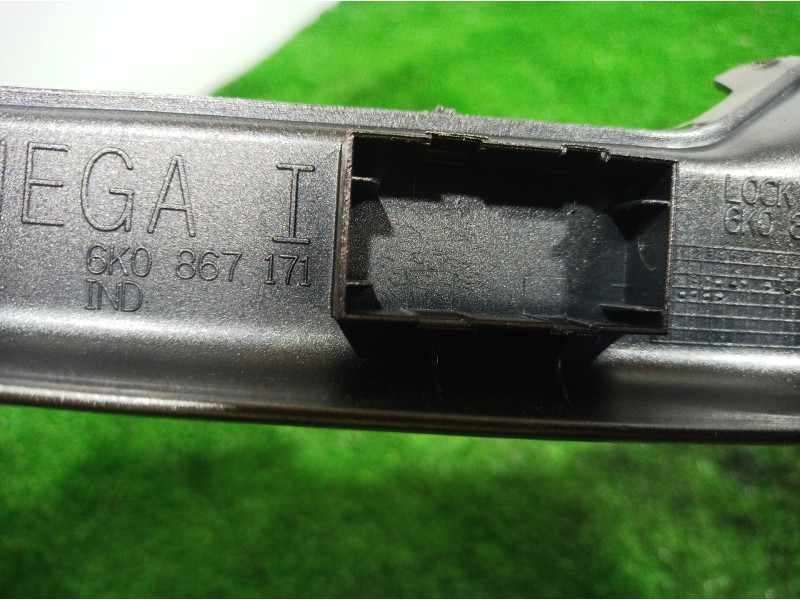 Recambio de moldura interior para seat cordoba berlina (6k2) stella referencia OEM IAM 6K0867171C 6K0867171C 6K0867171C