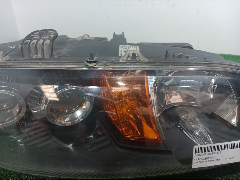 Recambio de faro derecho para fiat punto berlina (188) referencia OEM IAM 67752849 67752849 67752849 Recambio de faro derecho para fiat punto berlina (188) referencia OEM IAM 67752849 67752849 67752849