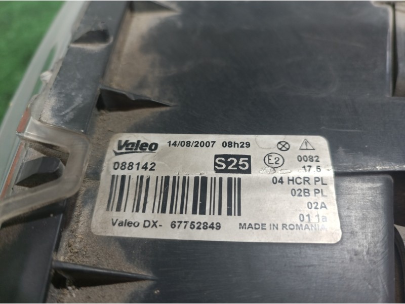 Recambio de faro derecho para fiat punto berlina (188) referencia OEM IAM 67752849 67752849 67752849 Recambio de faro derecho para fiat punto berlina (188) referencia OEM IAM 67752849 67752849 67752849