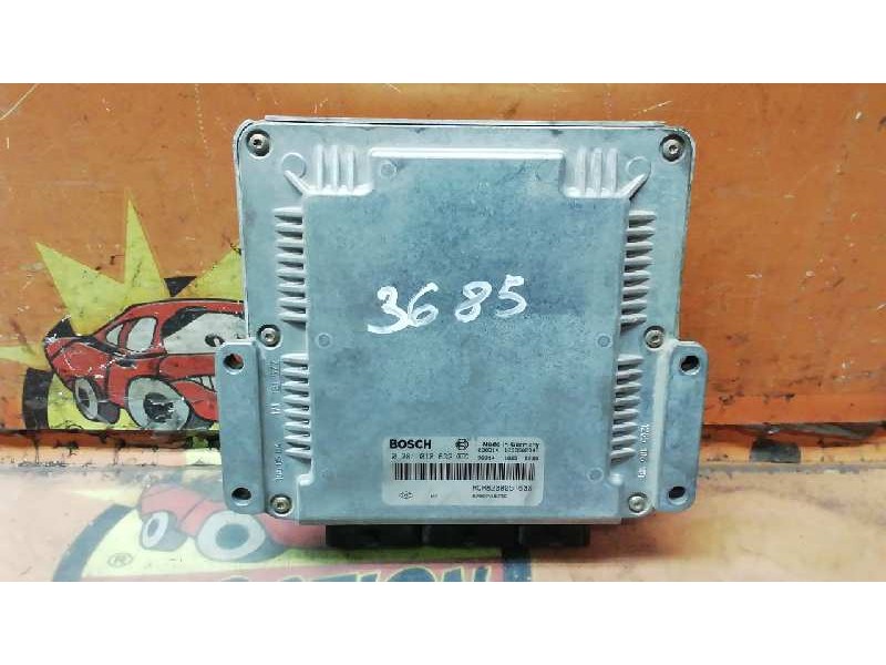 Recambio de centralita motor uce para renault trafic combi (ab 4.01) passenger privilege referencia OEM IAM 0281010632 820020483