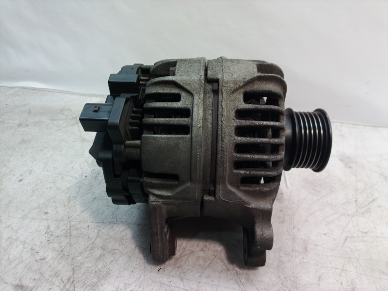 Recambio de alternador para seat cordoba berlina (6k2) stella referencia OEM IAM 037903025M 037903025M 037903025