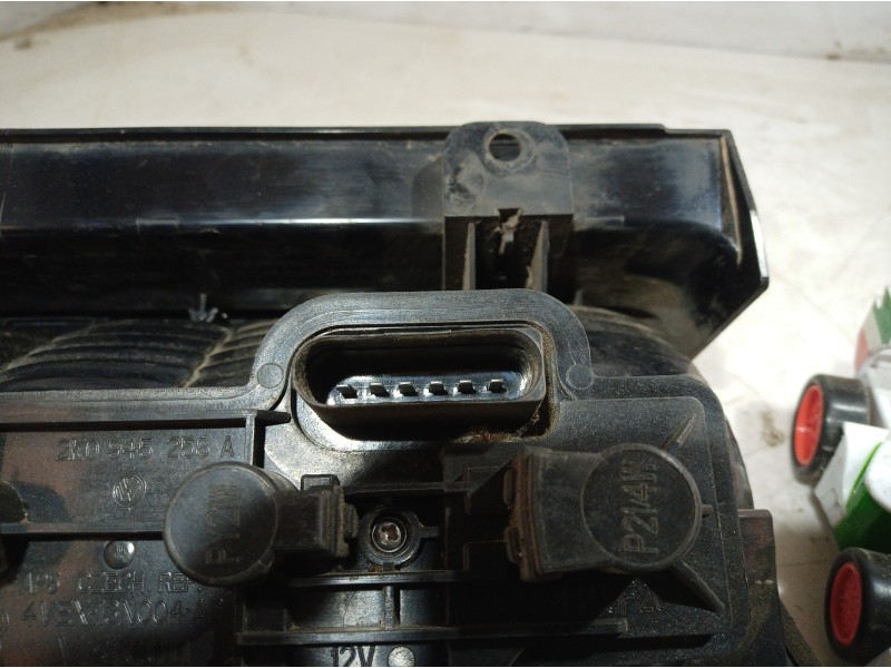 Recambio de piloto trasero derecho para volkswagen caddy ka/kb (2k) referencia OEM IAM 2K0945112A 2K0945112A 2K0945112 Recambio de piloto trasero derecho para volkswagen caddy ka/kb (2k) referencia OEM IAM 2K0945112A 2K0945112A 2K0945112