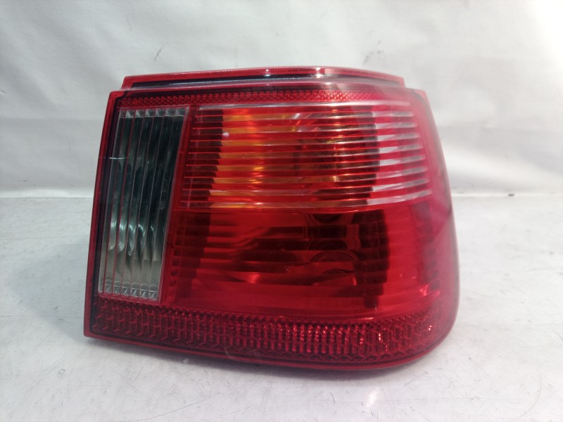 Recambio de piloto trasero derecho para seat ibiza (6k1) select referencia OEM IAM 6K6945112G  