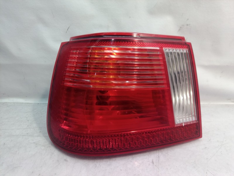 Recambio de piloto trasero izquierdo para seat ibiza (6k1) select referencia OEM IAM 6K6945111G  