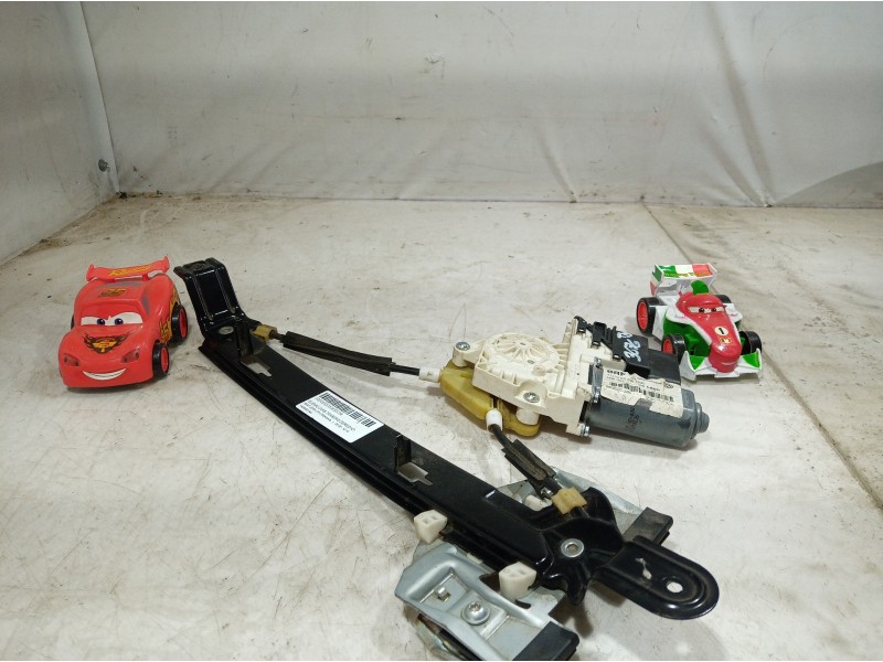 Recambio de elevalunas trasero derecho para seat leon (1p1) reference referencia OEM IAM 983600330 983600330 983600330