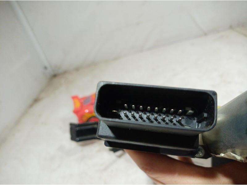 Recambio de elevalunas trasero derecho para seat leon (1p1) reference referencia OEM IAM 983600330 983600330 983600330