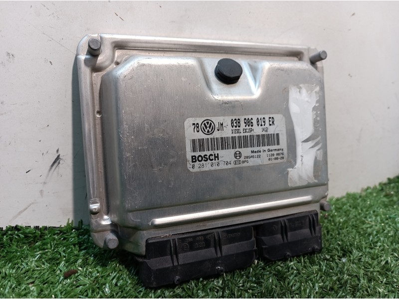 Recambio de centralita motor uce para volkswagen passat berlina (3b3) advance referencia OEM IAM 038906019ER 038906019ER 28SA512