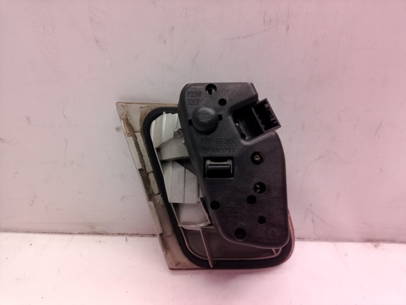 Recambio de piloto trasero derecho interior para bmw serie 3 berlina (e46) 320d edition advance referencia OEM IAM   