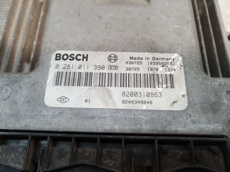 Recambio de centralita motor uce para renault scenic ii authentique referencia OEM IAM 0281011390 8200310863 0281011390
