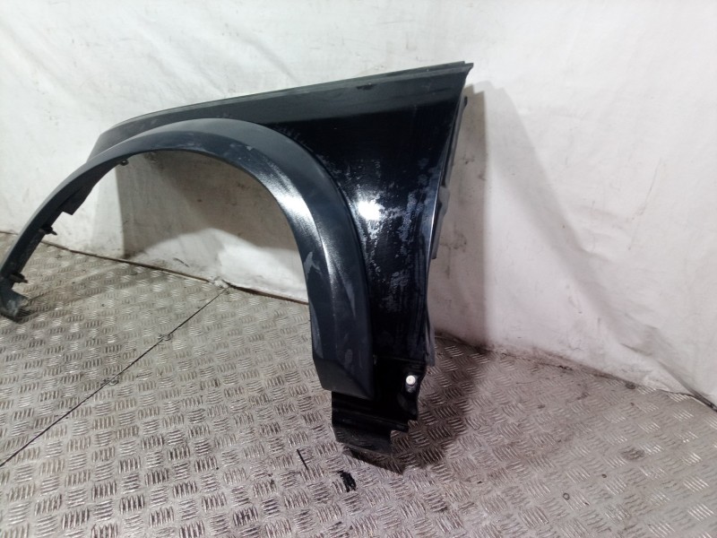 Recambio de aleta delantera izquierda para land rover discovery v6 td hse referencia OEM IAM   