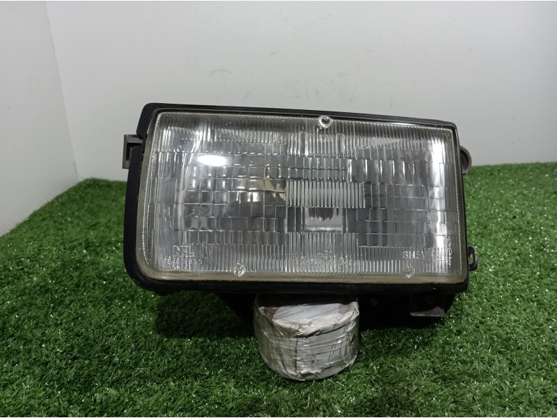 Recambio de faro izquierdo para isuzu rodeo referencia OEM IAM   