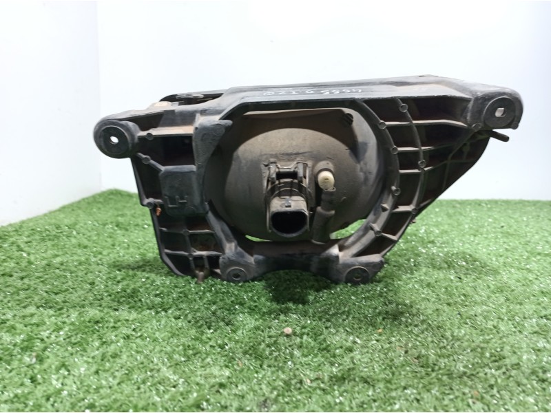 Recambio de faro izquierdo para isuzu rodeo referencia OEM IAM   