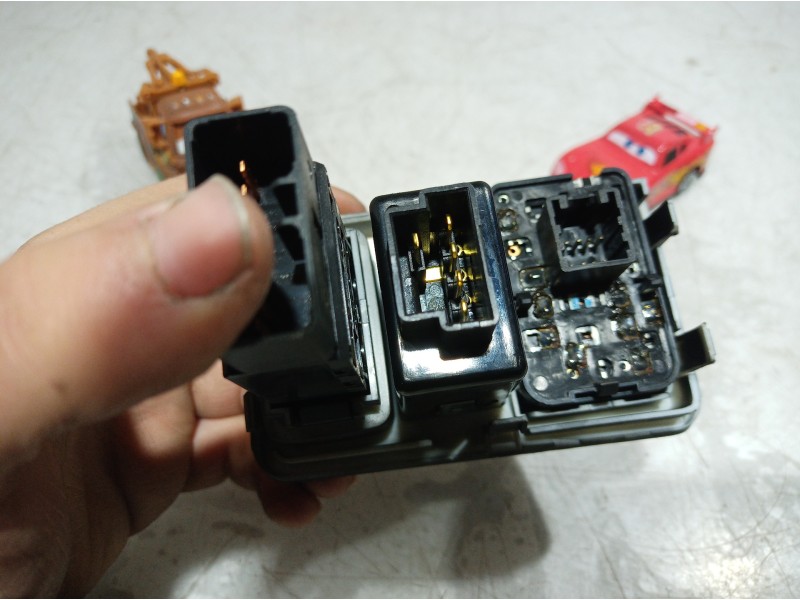 Recambio de mando retrovisor para ssangyong rexton referencia OEM IAM 58B31G56B 58B31G56B 58B31G56