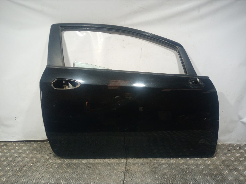 Recambio de puerta delantera derecha para fiat punto (199) easy referencia OEM IAM   