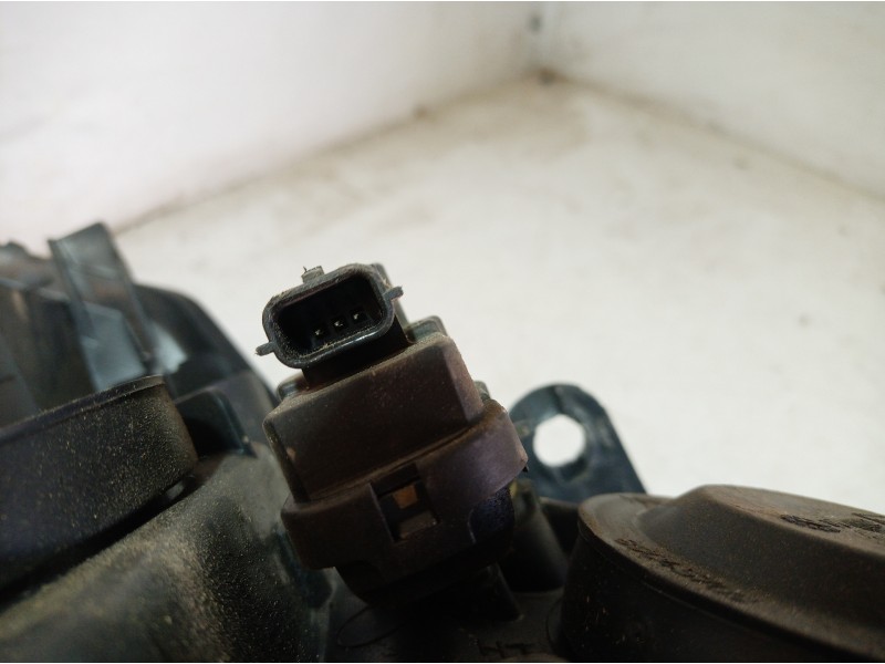 Recambio de faro izquierdo para renault clio iii luxe privilege referencia OEM IAM   