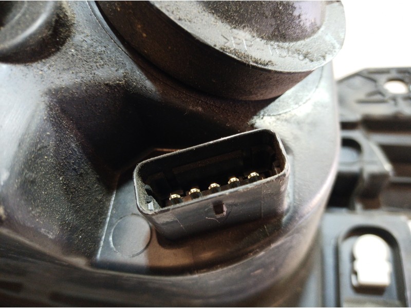 Recambio de faro izquierdo para renault clio iii luxe privilege referencia OEM IAM   