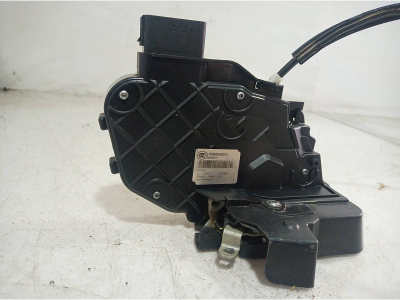 Recambio de cerradura puerta trasera izquierda para land rover discovery v6 td hse referencia OEM IAM FQM500370 FQM500370 FQM500