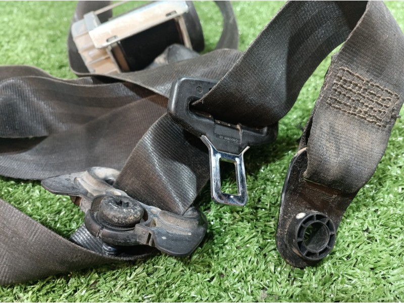 Recambio de cinturon seguridad delantero derecho para land rover discovery v6 td hse referencia OEM IAM 601119000C 601119000C 60