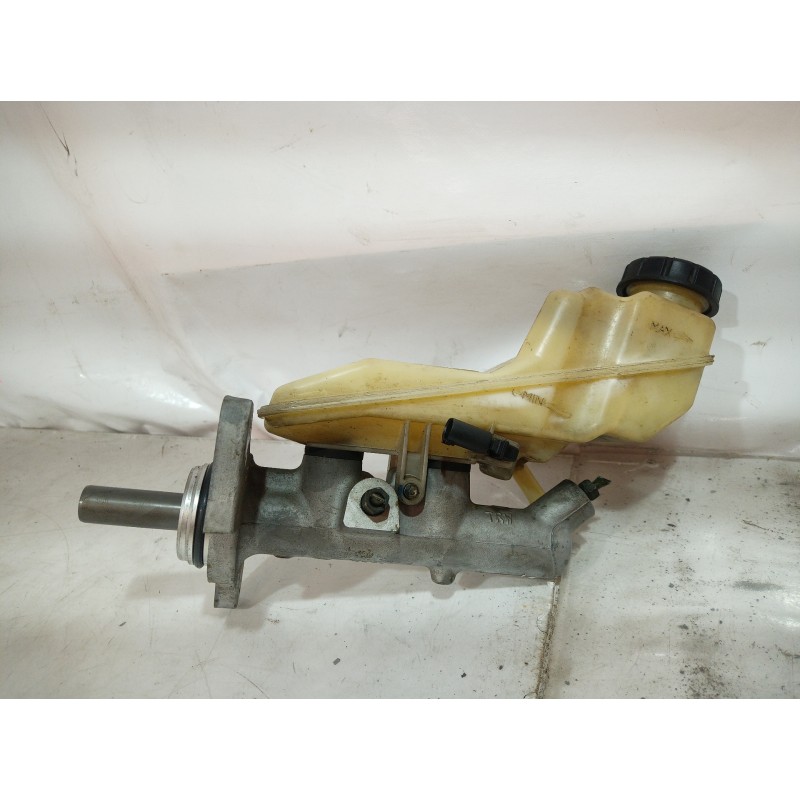 Recambio de bomba freno para toyota corolla (e12) 1.4 d-4d luna compact referencia OEM IAM 744712514 744712514 744712514