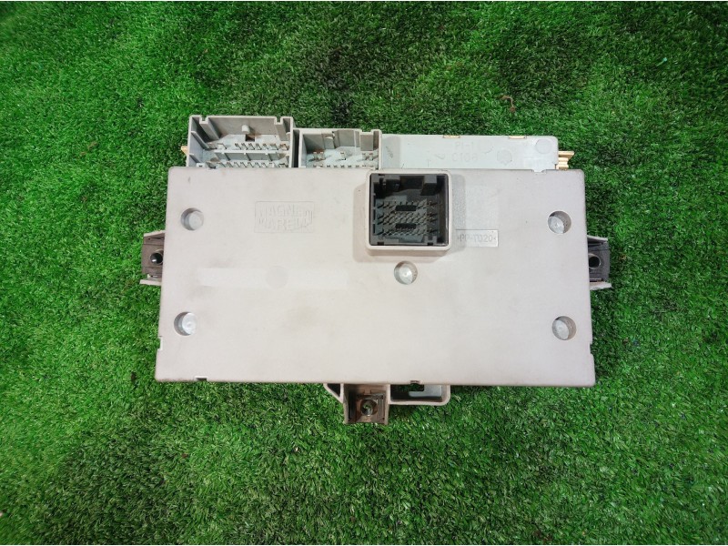 Recambio de caja reles / fusibles para fiat stilo (192) 1.6 16v dynamic (04.2006) referencia OEM IAM   