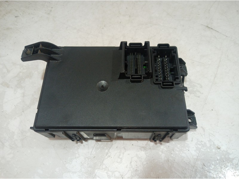 Recambio de caja reles / fusibles para fiat punto (199) easy referencia OEM IAM 00517986150 00517986150 28094319