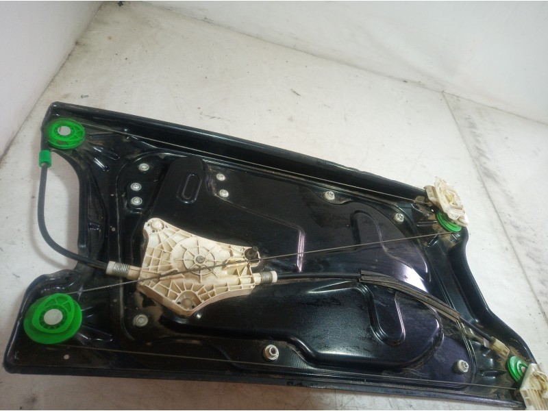 Recambio de elevalunas delantero izquierdo para land rover discovery v6 td hse referencia OEM IAM 964200100 964200100 964200100